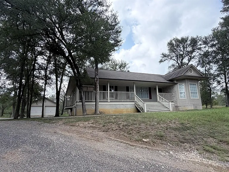 123 Mesa Verde Dr — Photo 2