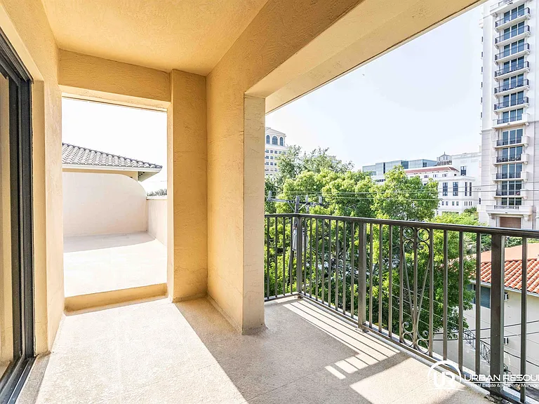 300 Majorca Ave #Penthouse 403 — Photo 31