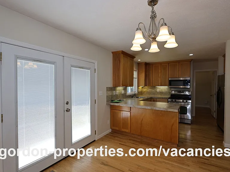 10851 SE Garrett Dr — Photo 9