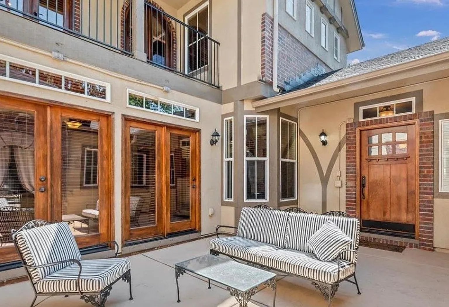 Gorgeous fully furnished home in downtown Eagle! — Photo 2