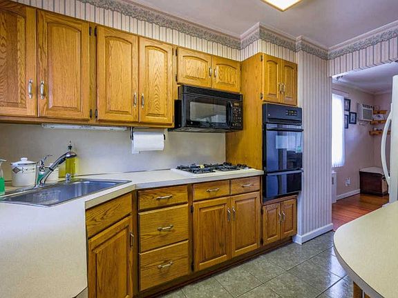 4th image of 23 Kuhl Ave