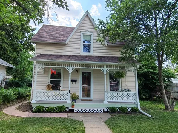 312 S Main St, Lindsborg, KS 67456