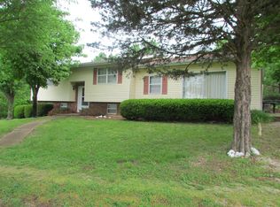 1951 Highway C, Bourbon, MO 65441