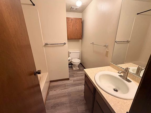 5th image of 815 N Adams St #4