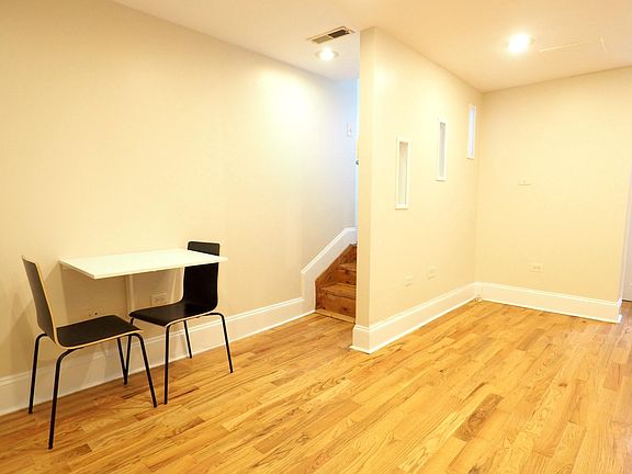 5th image of 4256 N Mozart St APT G