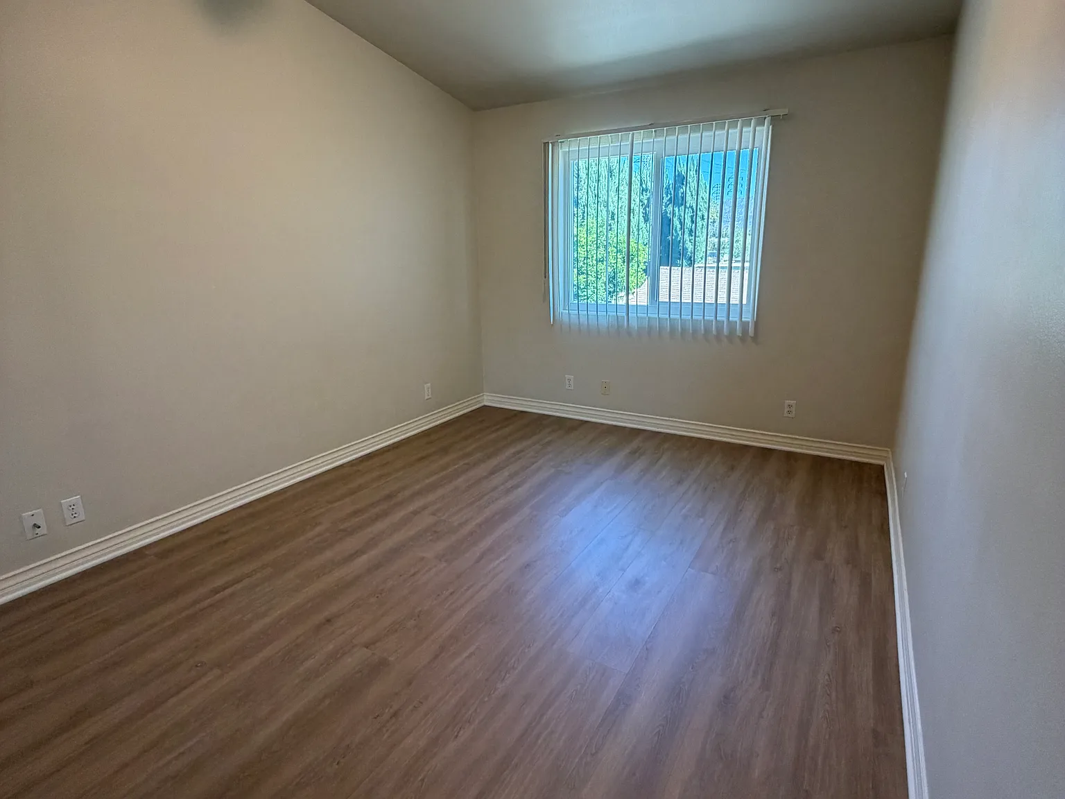 Walnut Grove Ave, Rosemead — Photo 3