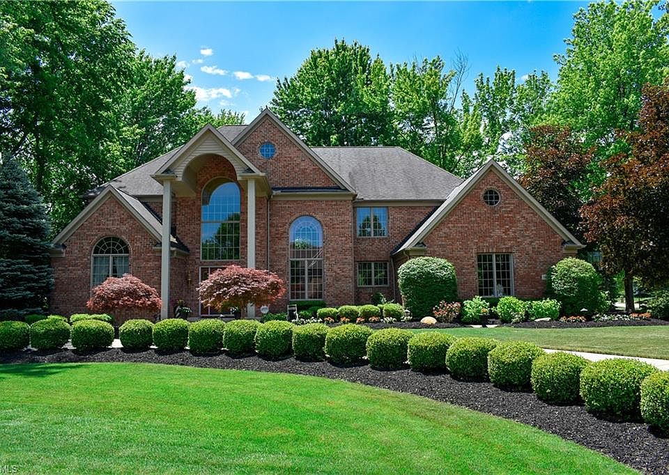 1st image of 3083 Excalibur Ave