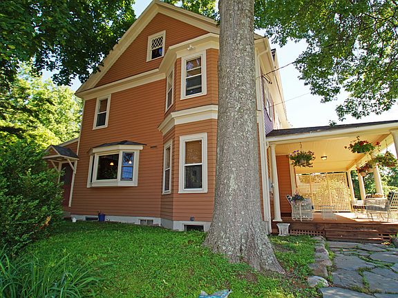 5th image of 15 Wantage Ave