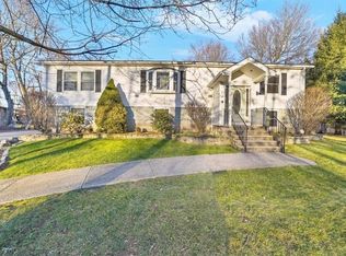 5 Jane Ct, Monroe, NY 10950