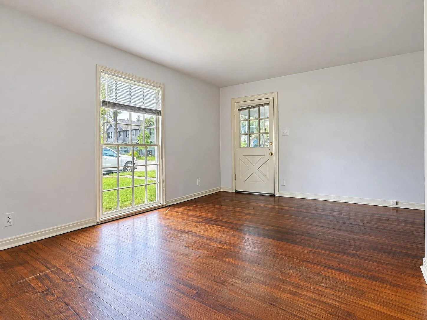 1 bed, 1.0 bath, 623 sqft, $1,300 — Photo 3