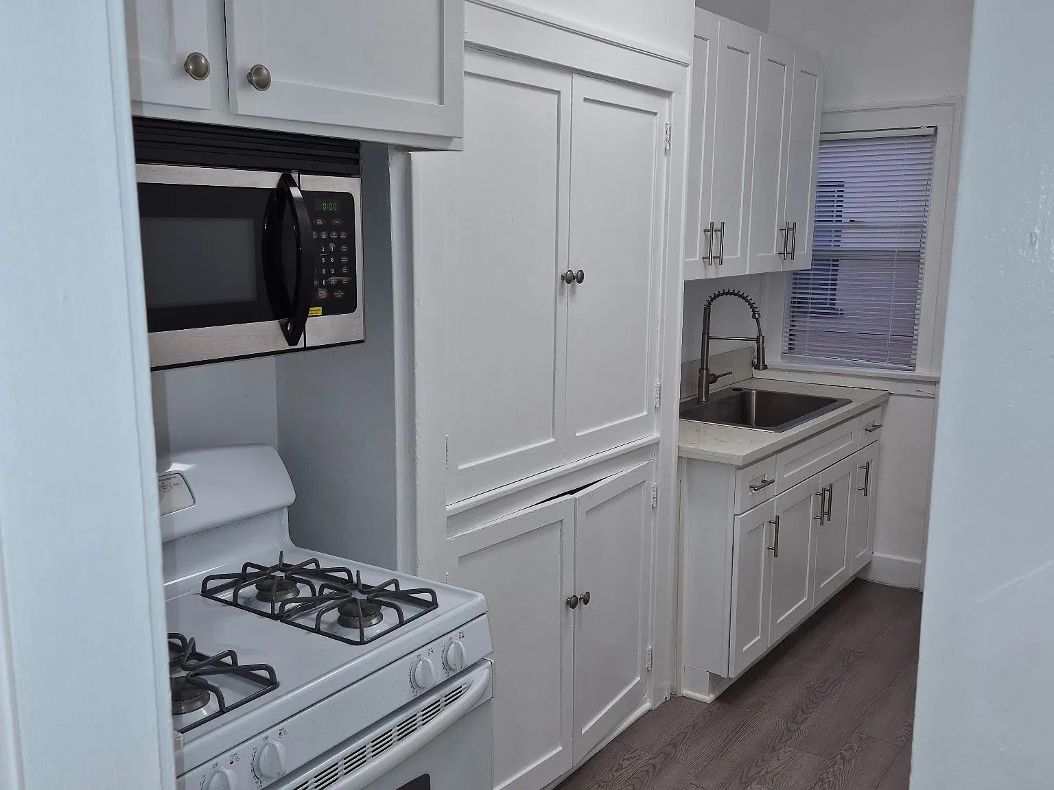 Studio, 450 sqft, $1,495 — Photo 2