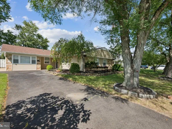 19 Helm Turn, Willingboro, NJ 08046