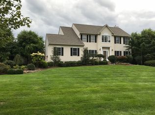 17 Zachary Dr, Allentown, NJ 08501