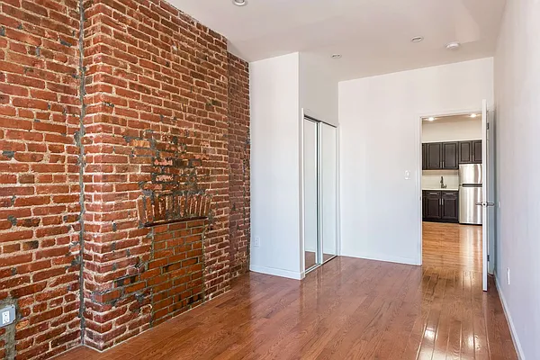 Rented by Nooklyn NYC LLC | media 13