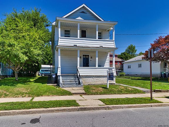 2nd image of 194 Saratoga Ave