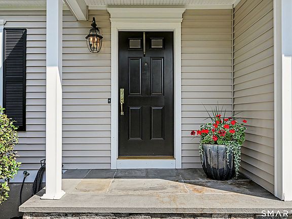 4th image of 99 William Street