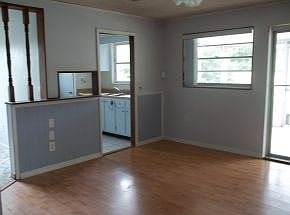 5th image of 2705 Shady Oaks Dr