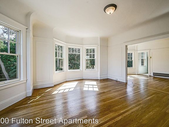 2nd image of 3500 Fulton St #12