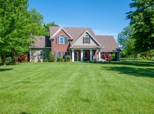 8101 S Country Aire Ln, Columbia, MO 65203