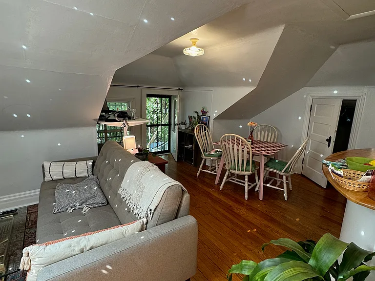 245 N Sherman St #B — Photo 9