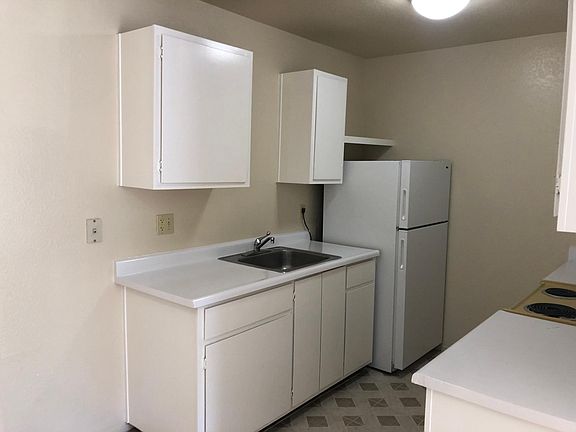 3rd image of 330 Sierra Vista Ave #30