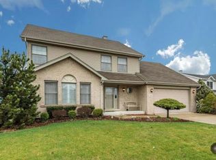 9118 Chatham Ct, Woodridge, IL 60517