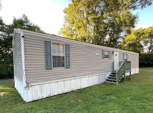 5553 Hartsfield Rd, Marianna, FL 32446