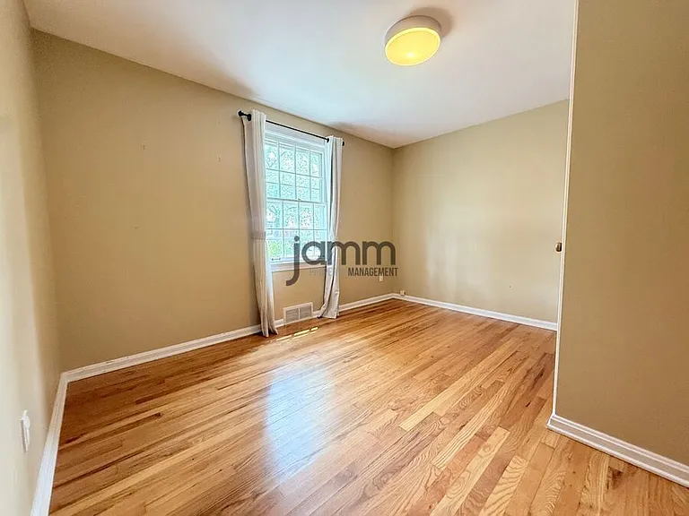 2787 Derbyshire Rd — Photo 13