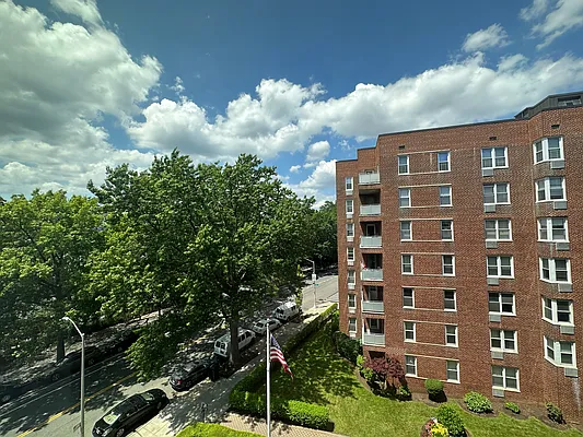 Sold by Francine Realty | media 33