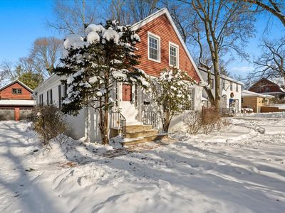 124 W Crystal Lake Ave, Crystal Lake, IL, 60014