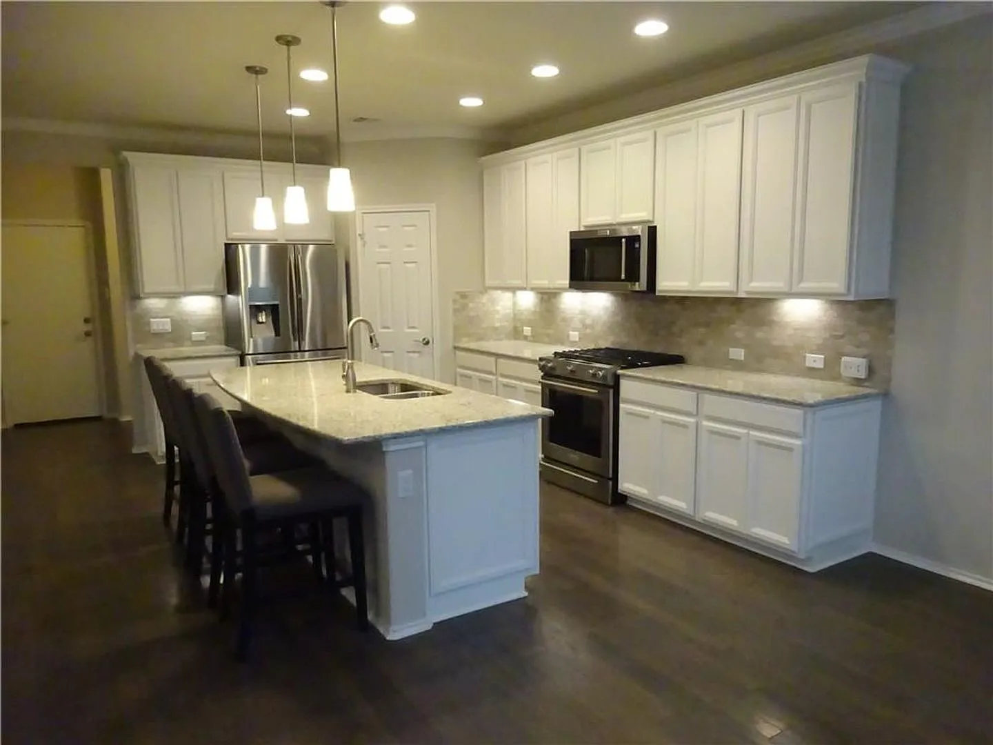 Large Three Bedroom Home Near Mary Moore Searight Park — Photo 2