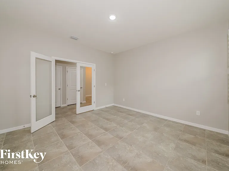 6518 Devesta Loop — Photo 10