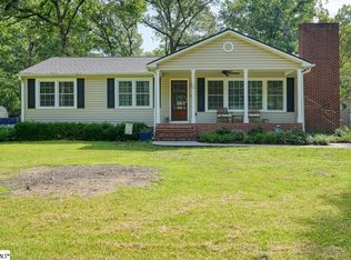 10 Brewster Dr, Taylors, SC 29687