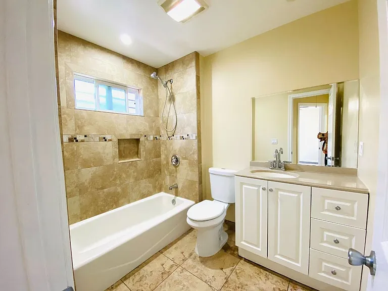 204 N Spring Ave #A — Photo 8