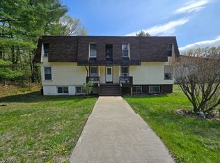 369 Shore Dr, Montague, NJ