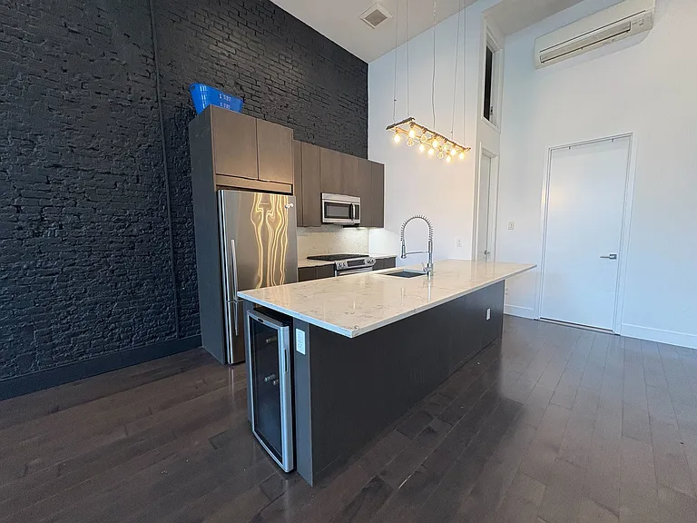 106 N 6th St #2F — Photo 18