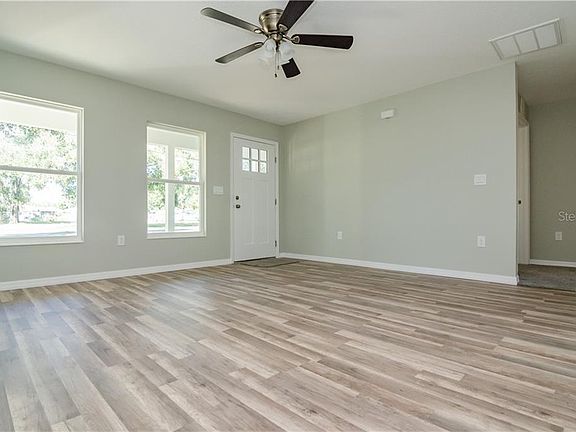 5th image of 2927 Ellis Ave