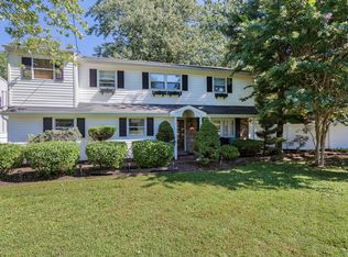 2 Carriage Rd, Hazlet, NJ 07730