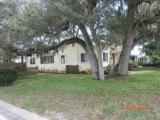 2nd image of 2499 15th Ave N