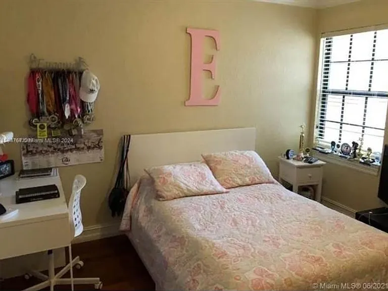 4310 Vineyard Cir — Photo 12