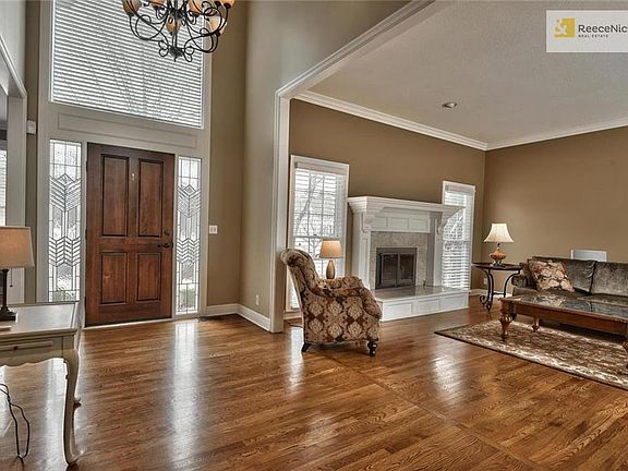 3rd image of 4417 W 150th St