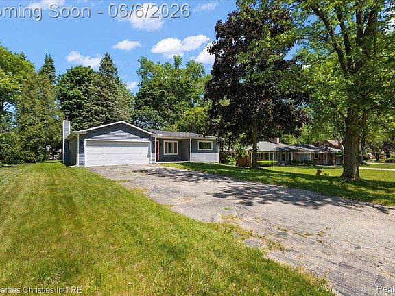 5th image of 2255 Bedford Rd