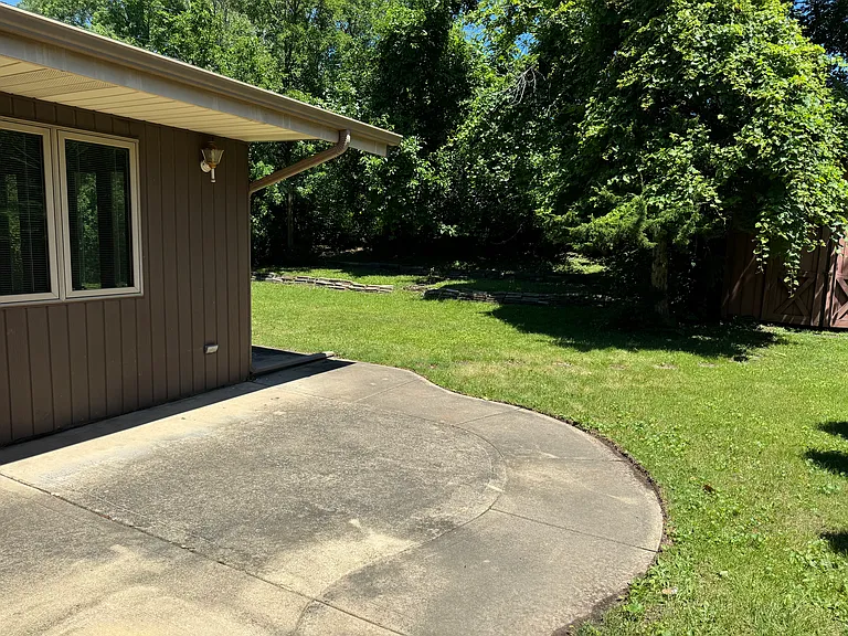 2204 Wyoming Dr — Photo 9