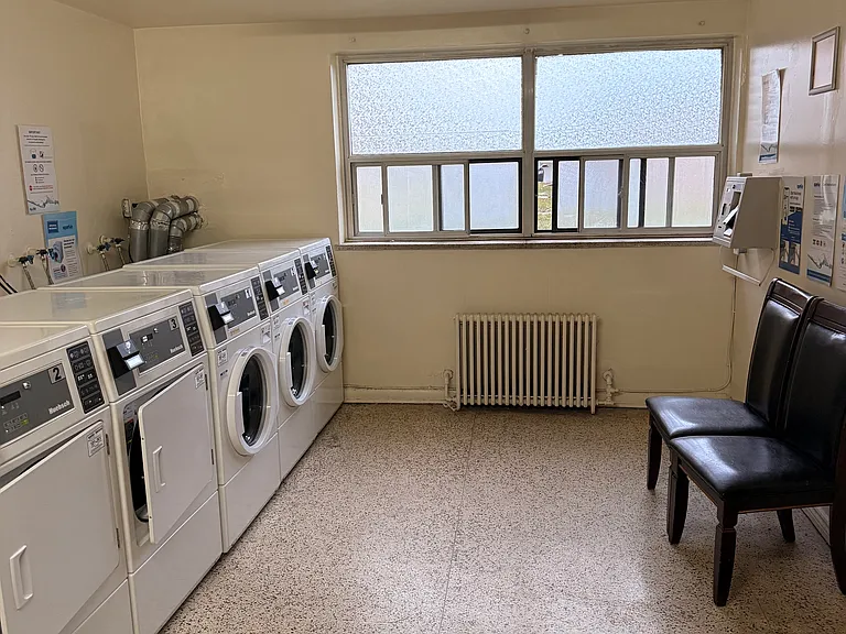 923 Wilson Ave — Photo 14