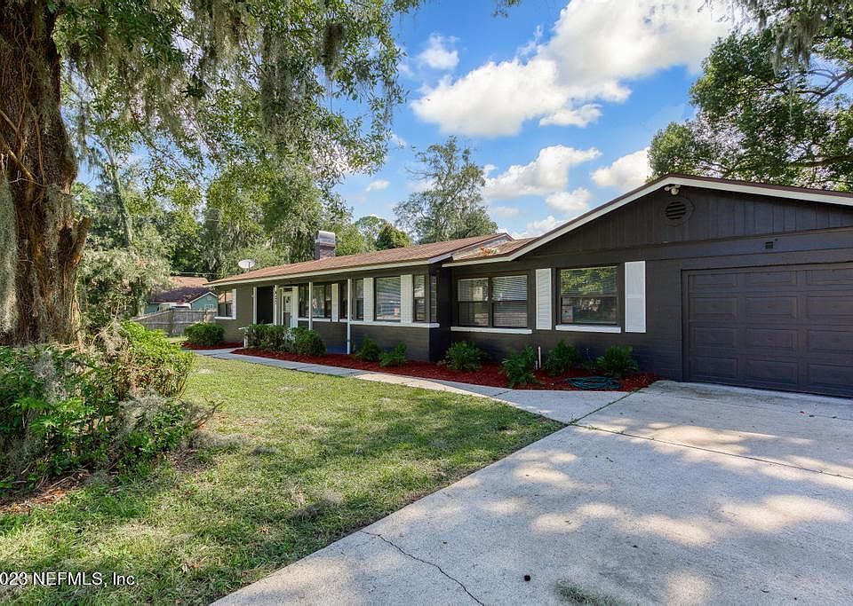 1st image of 427 HOLLY Avenue