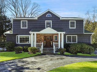 5 Country Ridge Cir, Rye Brook, NY 10573