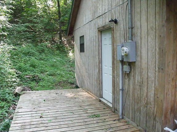 5th image of 556 Griffith Branch Rd