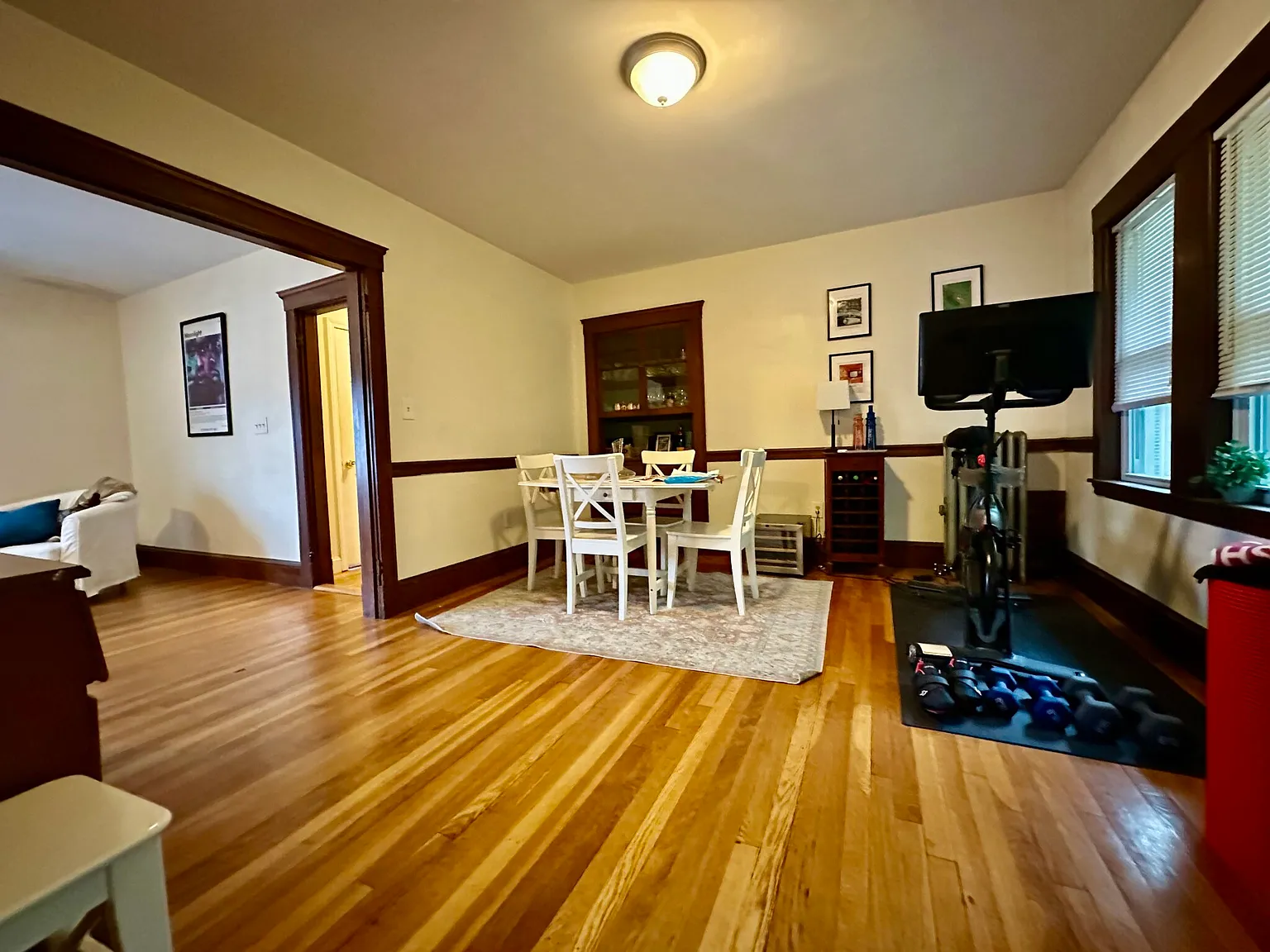 3 bed, 1400 sqft, $3,250 — Photo 2
