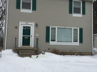 867 Reynard St SE, Grand Rapids, MI 49507