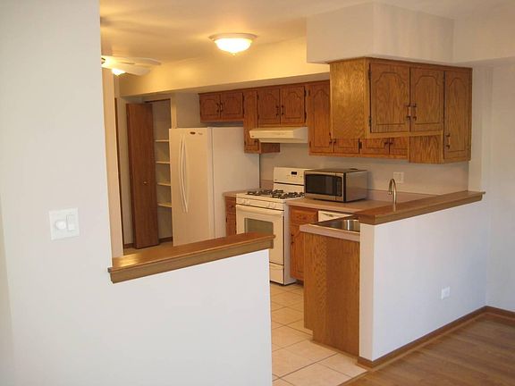 4th image of 15508 Whitehall Ln